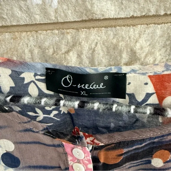 Colorful Floral Women's Top XL - Picture 2 of 7